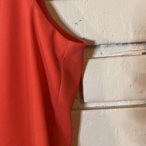 Dressbarn plus size, coral dress keyhole cut out - Picture 3 of 6